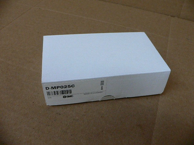 Smc D-Mp025c Linear Transducer For "C" Slotted Cylinders. 25 Mm Range.