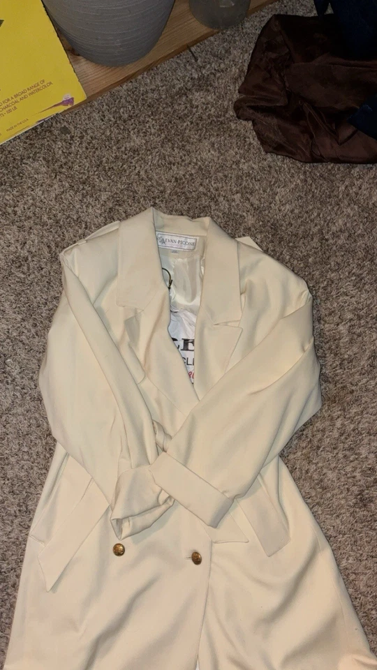 Abrigo largo para mujer Evan Picone color crema Foto 2 de 3