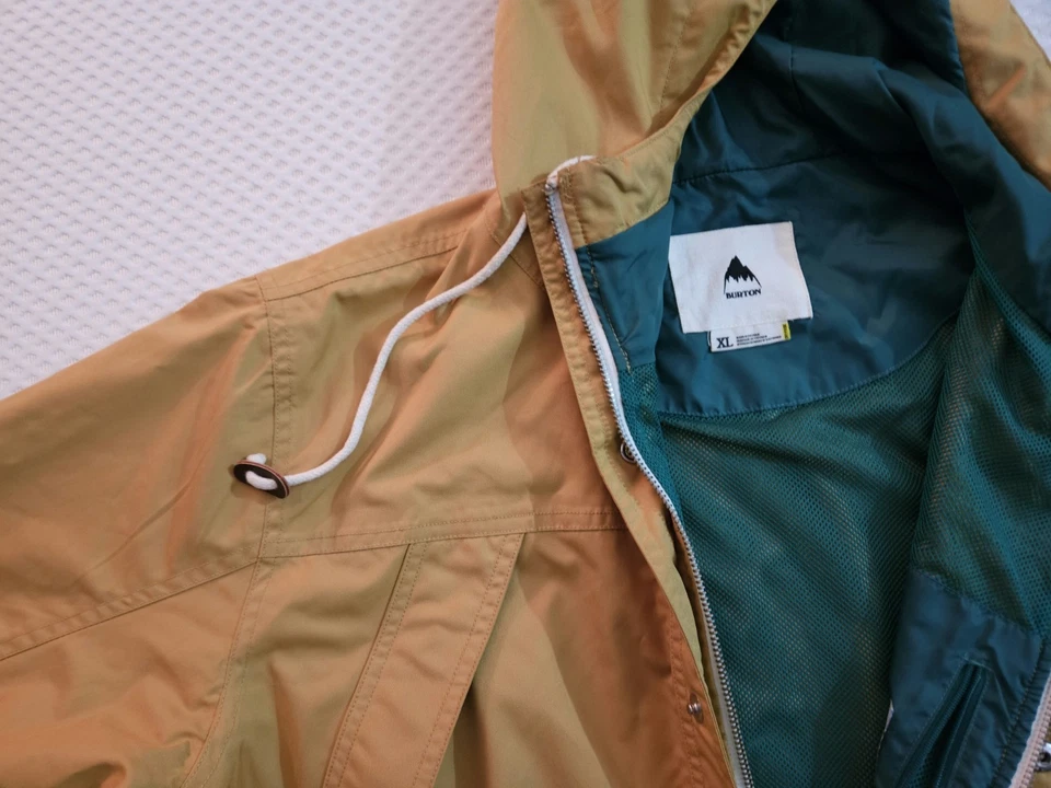 Burton Windbreaker - Image 2 of 3