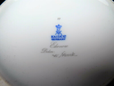 11920: AK Kaiser Porzellan Deckelvase Design: Eleonore Dekor K.Nossek, 34 cm H