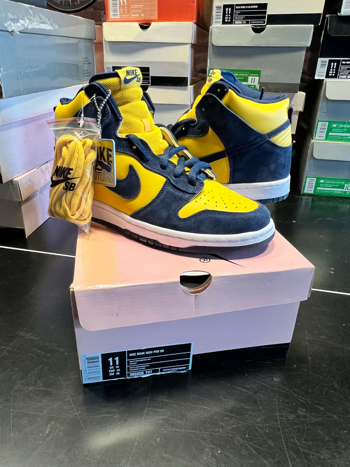 servidor barrera Mago 2005 NIKE DUNK HIGH SB BTTYS &#039;MICHIGAN&#039; VARSITY MAIZE/MIDNIGHT  US11 DS CO.JP | eBay