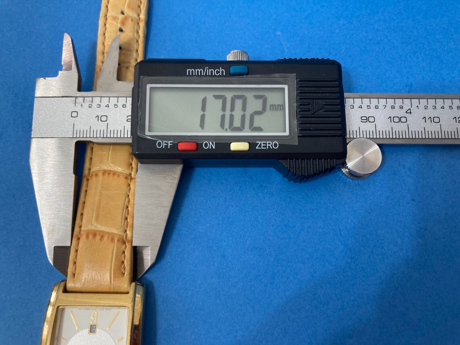 CITIZEN CLASSIC RECTANGULAR GOLD QUARTZ WATCH 101… - image 12