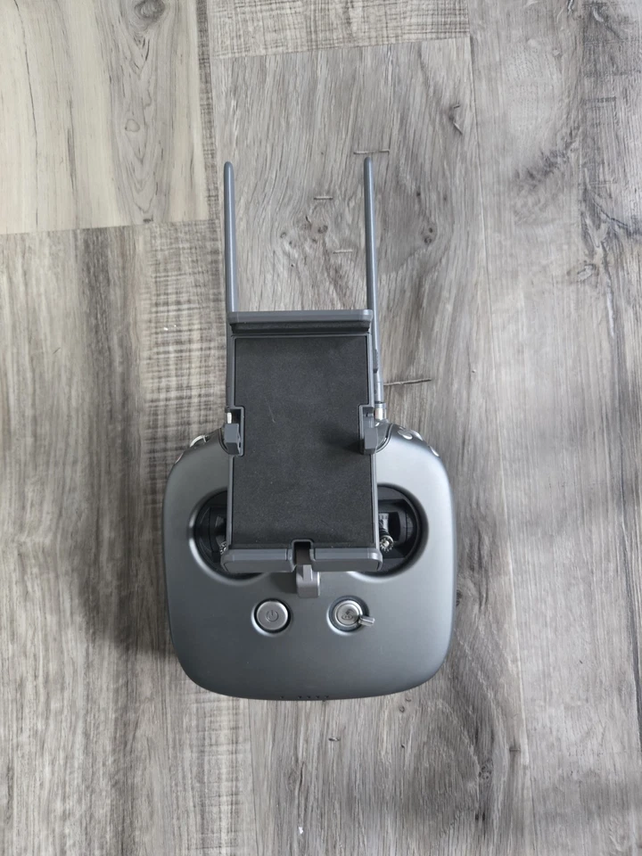 Kit de drone DJI Inspire 2 com Zenmuse X7, 4 baterias, microfone DJI, estojo – pronto para voar - Imagem 4 de 4