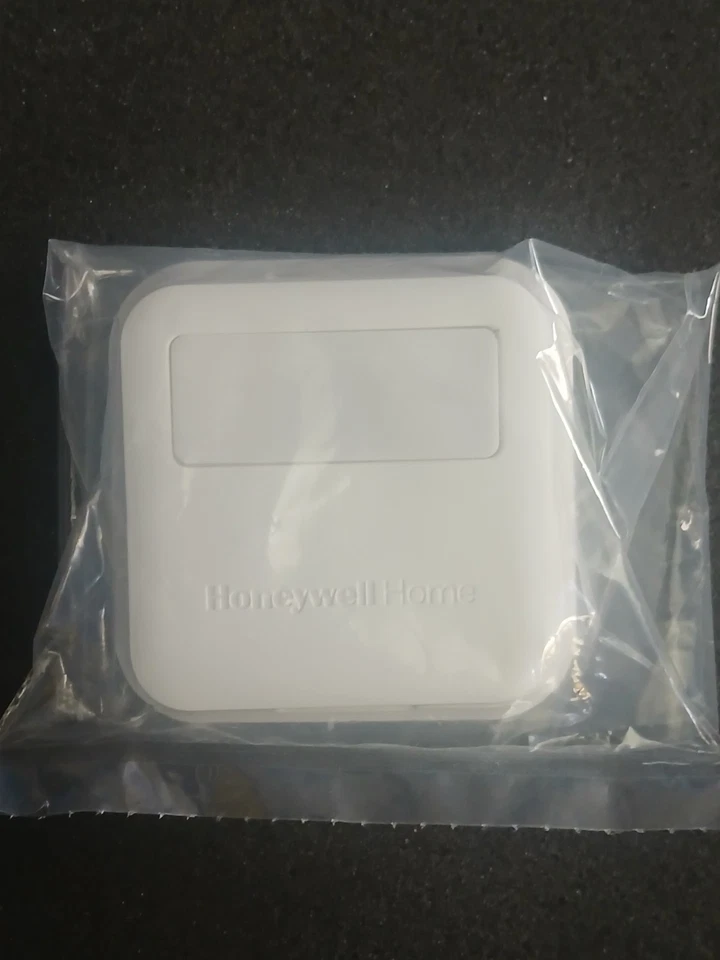 New THX321WFS3001W T10+ Pro Thermostat With RedLink 3.0 - Kit  - Image 4 of 4