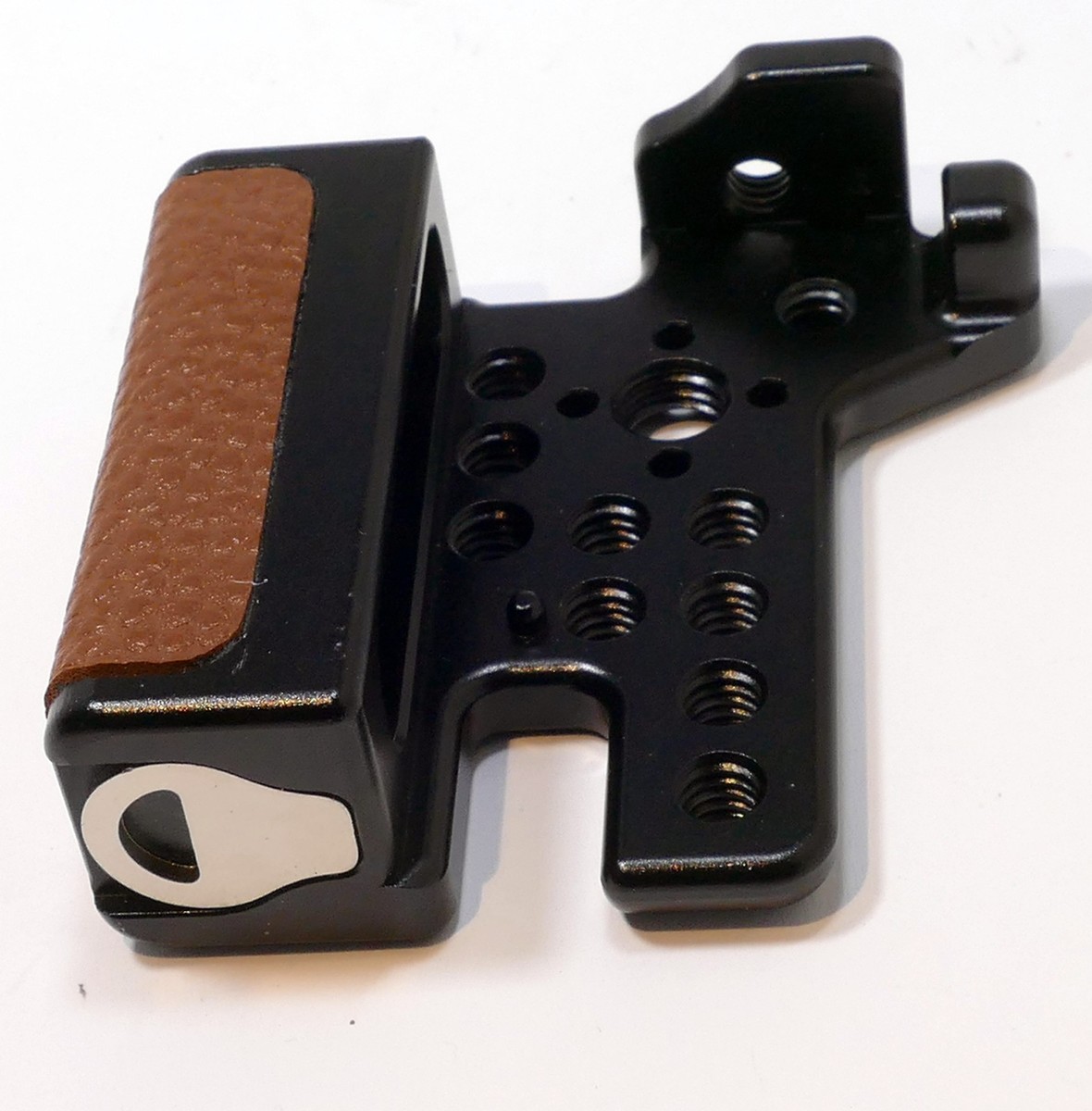 頚損C6・C7用マジックハンド『GRASPYfinger グラスピーフィンガー』 Niceyrig Leather (brown) Grip for Sigma FP Camera Hand Grip
