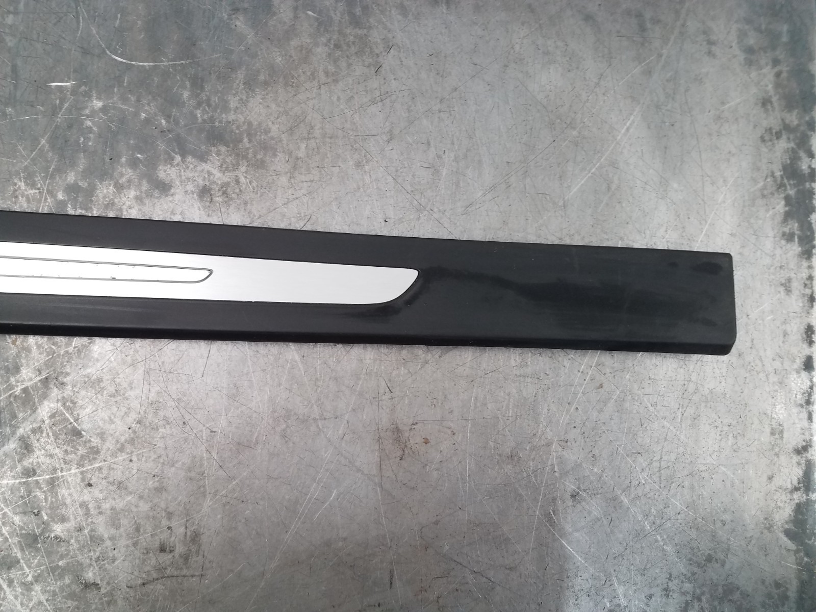2017 Audi R8 V10 Plus Spyder Right Door Sill Scuff Plate #4720 CA2