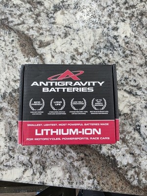ANTIGRAVITY BATTERIES Small Case Batteries AG-401 4-CELL 120CA; CTR TERM AG-401