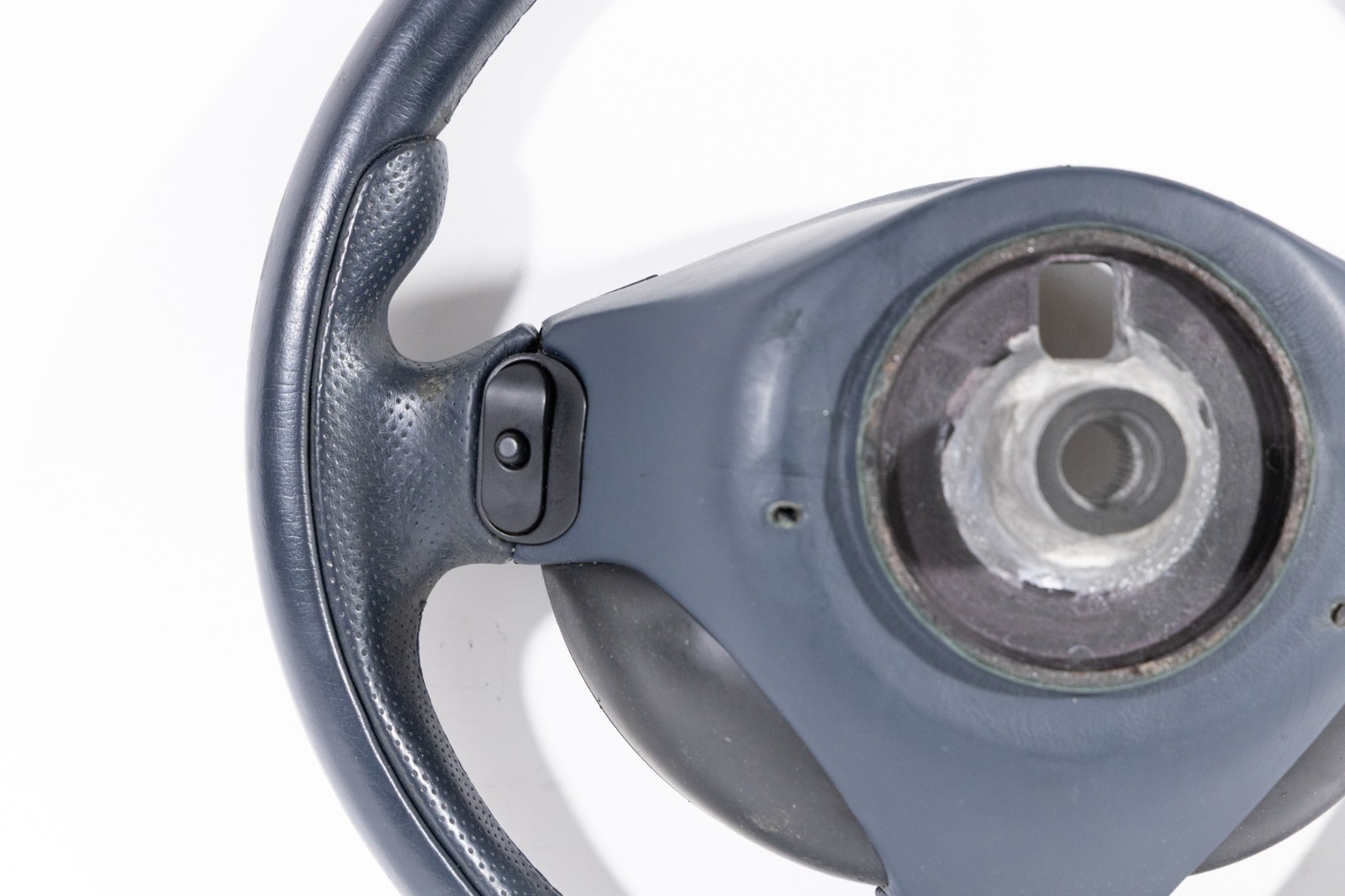 Used 2003-2007 Maserati M139 Quattroporte Steering Wheel in Navy Blue