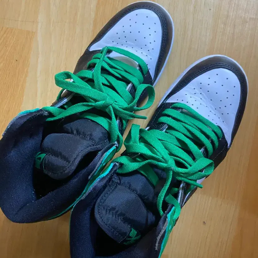 Nike Jordan 1 High Green Sneakers 245mm