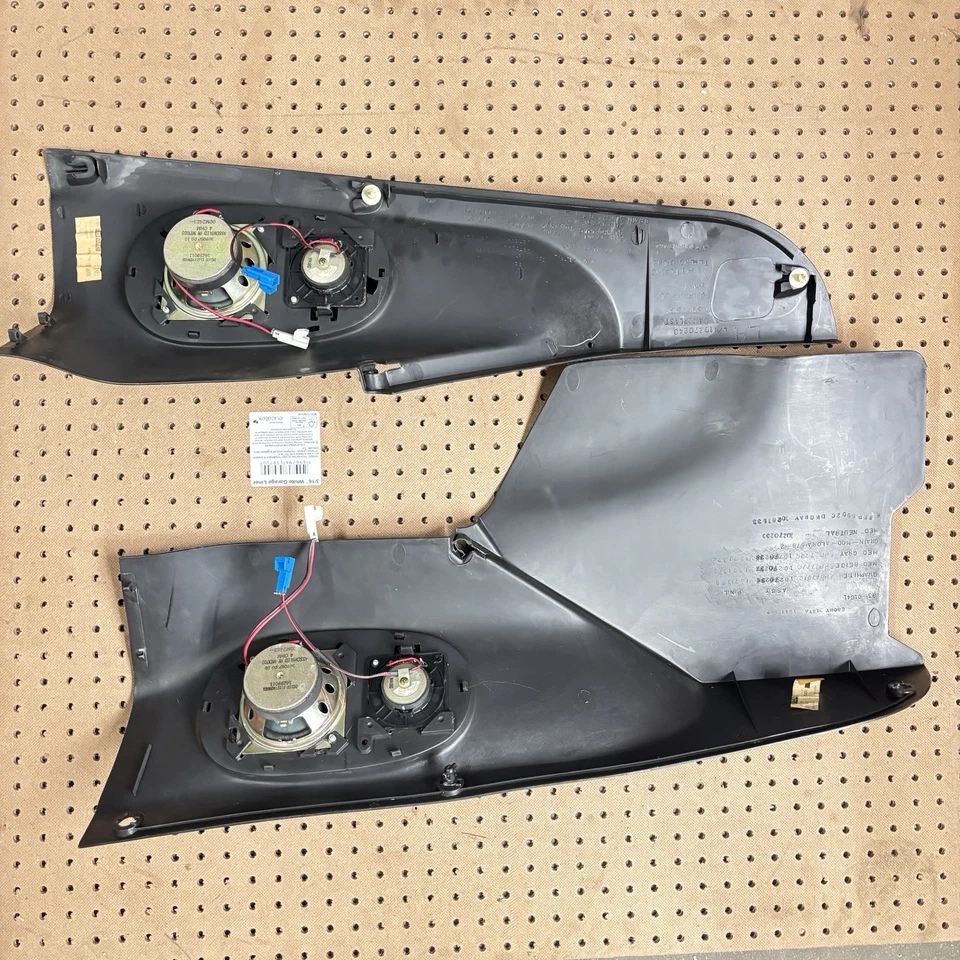 1998-2002 Chevrolet Camaro/Pontiac Firebird Coupe OEM Right Rear Trunk Panel - Image 4 of 4