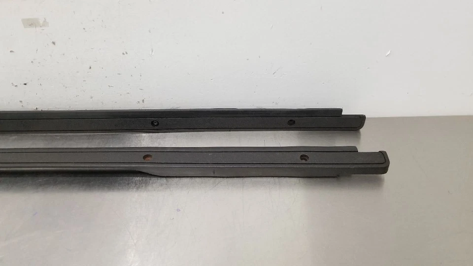 93 GMC TYPHOON UMBRAL PUERTA PLACA RASGUÑO JUEGO MOLDURA PAR IZQUIERDA Y DERECHA Foto 4 de 4