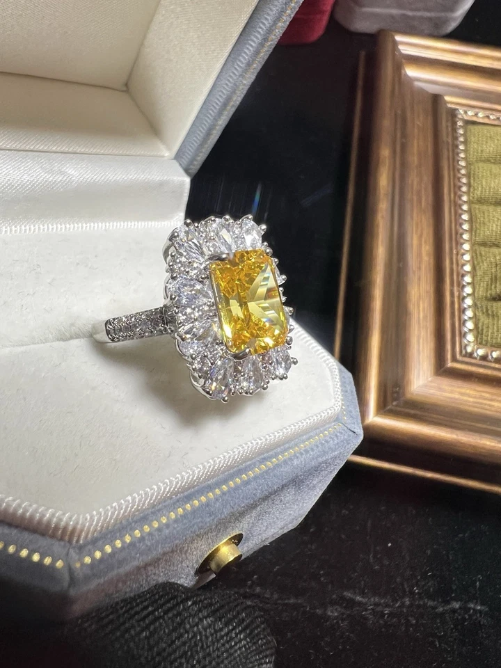 *Excellent* 5 carat yellow Zircon ring without box - Image 4 of 4