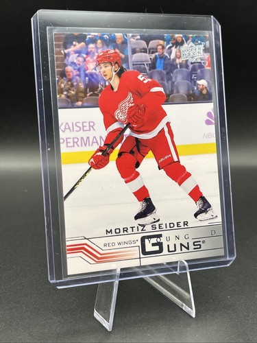 Moritz Seider #YG-1 2022 Upper Deck 2001-02 Young Guns Retro card