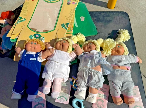Vintage Cabbage Patch Kids Lot 4 Dolls Blonde Coleco w Papers 1980s