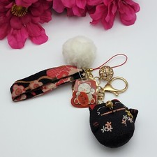 RDL Toys Japanese Cat Charm Lucky Keychain Black Gold Rattle Maneki Neko