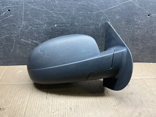 2007-2013 Chevrolet Tahoe Suburban Right Passenger Door Mirror OEM O2211 DG