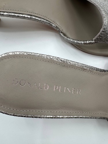 Donald Pliner Vimm Flip-Flop Sandals Women's 11 M Silver Metallic Slip-On Shoes - Picture 3 of 9