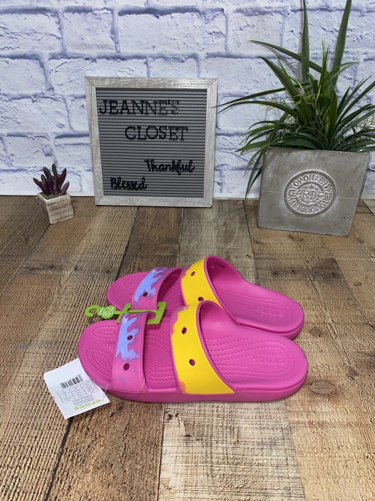 CROCS Classic Sandals Taffy Pink 2 Strap Waterproof Women’s Size 8