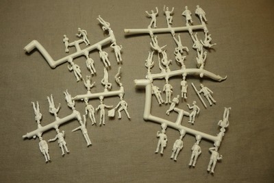 Lot De 76 Figurines Preiser/Jouef Pour Décor Train électrique, HO, Personnages Divers