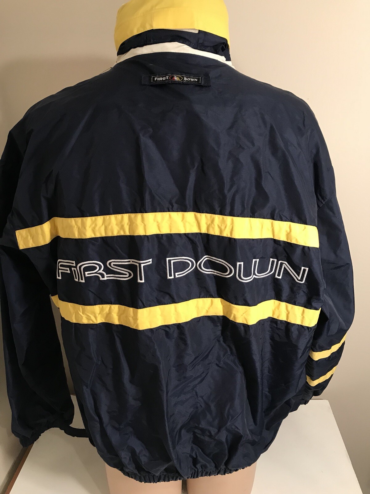 jaket first down