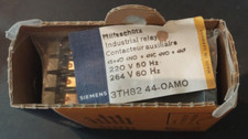1 X Siemens - 3TH82 44-0AM0 - Teleruttore - 220V 50Hz - Nuovo