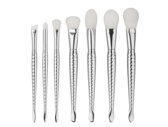 JUEGO DE 7 PIEZAS LA SANTE: BROCHAS DE MAQUILLAJE DE DISEÑO - PLATEADAS Foto 3 de 4