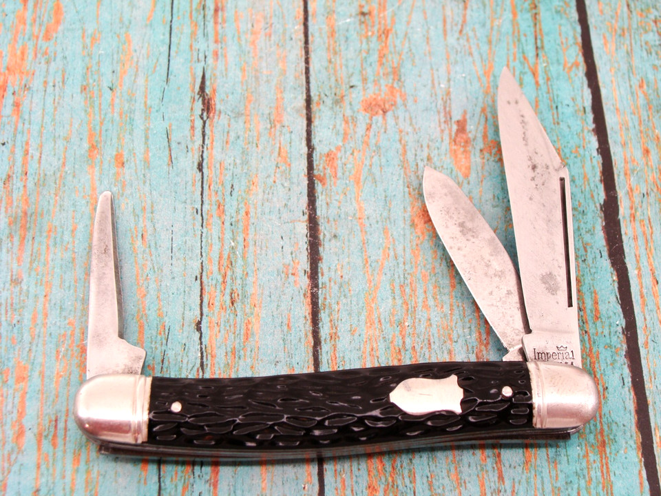 A dogleg stockman pattern from Imperial USA — a quirky, hard-to-find blade shape that knife nerds will immediately recognize and covet.