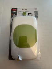 OXO Tot On-the-Go Wipes Dispenser Green Brand New in Sealed Package NIB