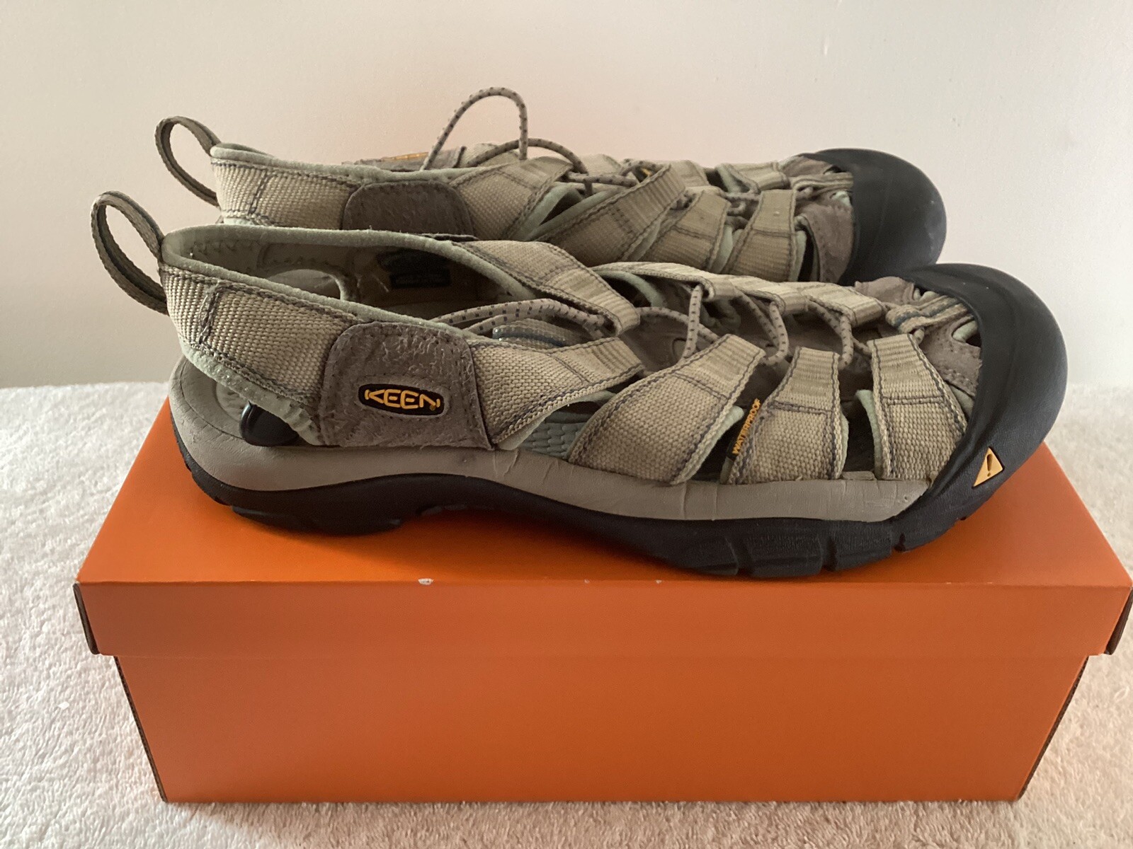 Scarpe da trekking impermeabili da uomo Keen Newport marrone chiaro taglia 9 5