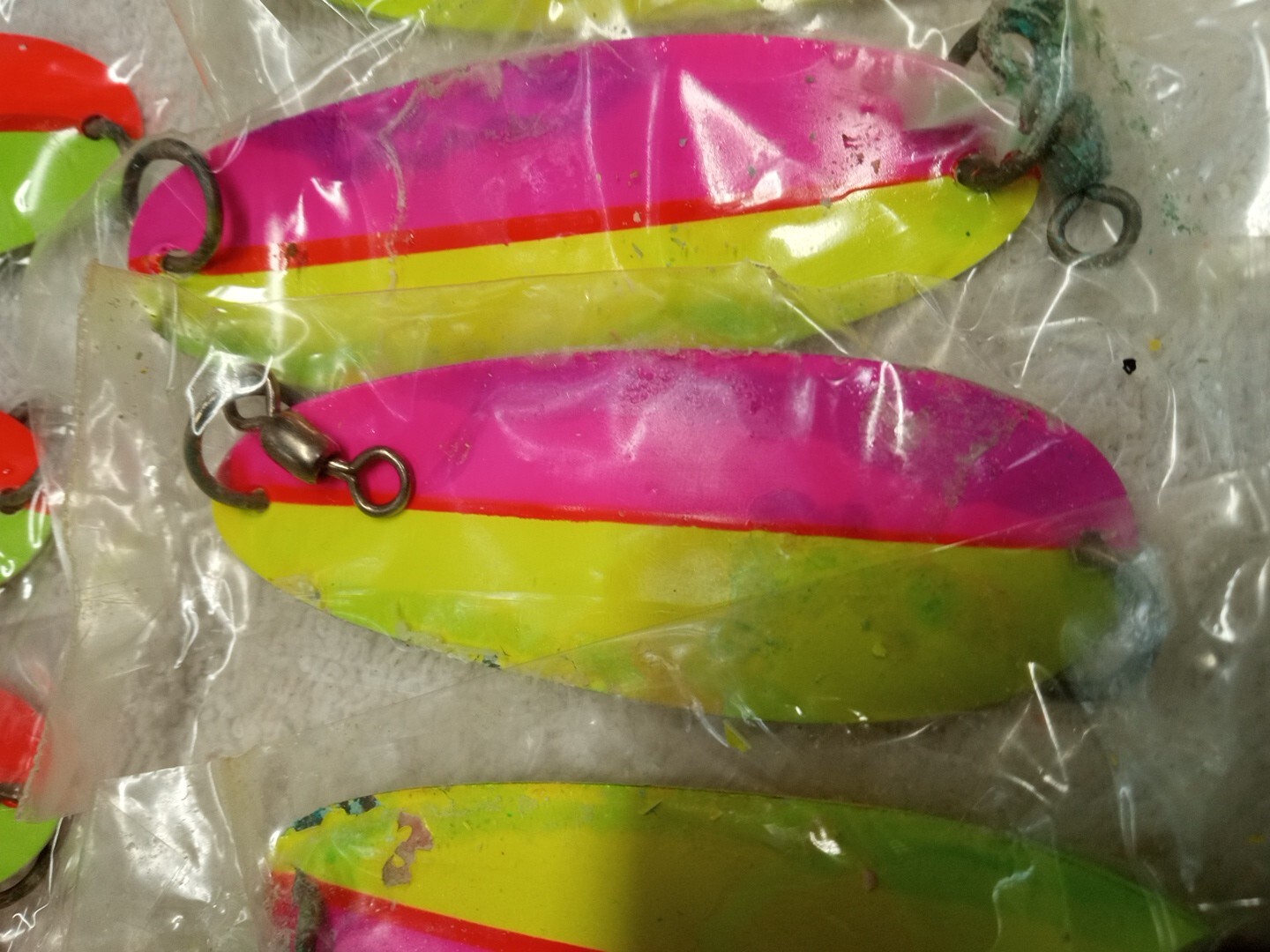 Box 8/18 Mix Of Salmon Spoons. Wonders #5. 21 Total. - Image 2