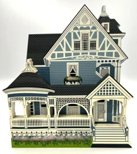 1997 Shelia's Collection Harvard House Delaware Wood Shelf Sitter 6.75" x 6.25"