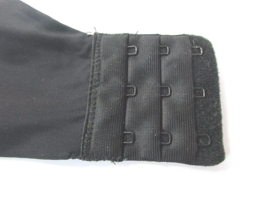 Sutiã feminino *ISAAC MIZRAHI* TAMANHO 38D PRETO COM FECHO TRASEIRO  - Imagem 3 de 4