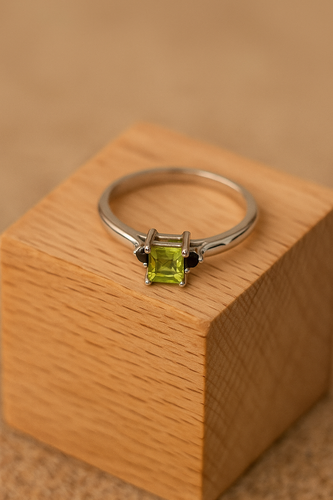 925 Silver Black Spinel & Peridot Ring | Handmade Gemstone Gift for Her - Picture 2 of 6