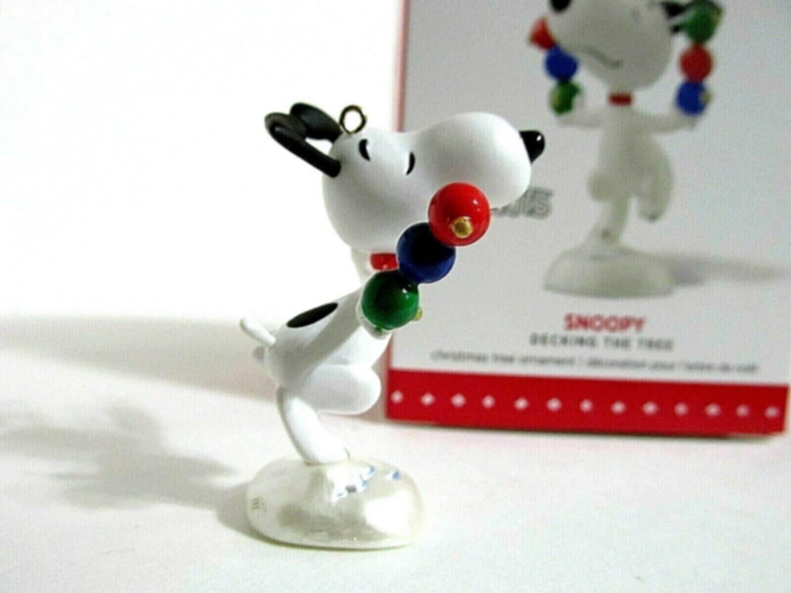 SNOOPY Charlie Brown Peanuts 2015 Hallmark Christmas Ornament Figurine