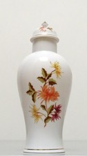 Vase Deckelvase Holloháza Ungarn Blütendekor orange grün gold