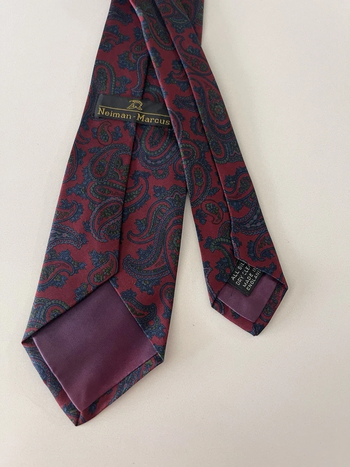 Corbata para hombre Neiman Marcus 100 % seda cachemira ciruela hecha en Inglaterra vintage Foto 3 de 4