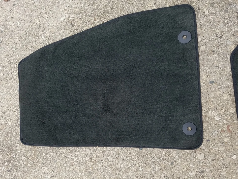 2012-2016 Buick Regal коврики с ковровым покрытием черный уголь OEM почти новый 22883042 - Изображение 3 из 4