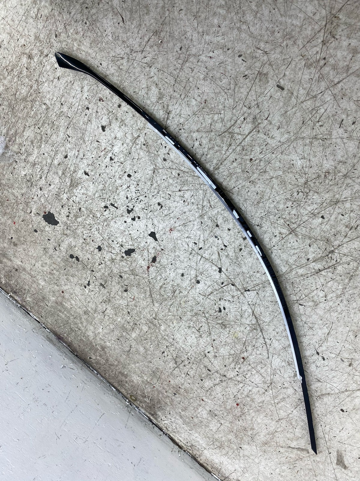 2019-2023 ASTON MARTIN VANTAGE RIGHT LEFT SIDE ROOF DOOR MOLDING TRIM *PEELING*