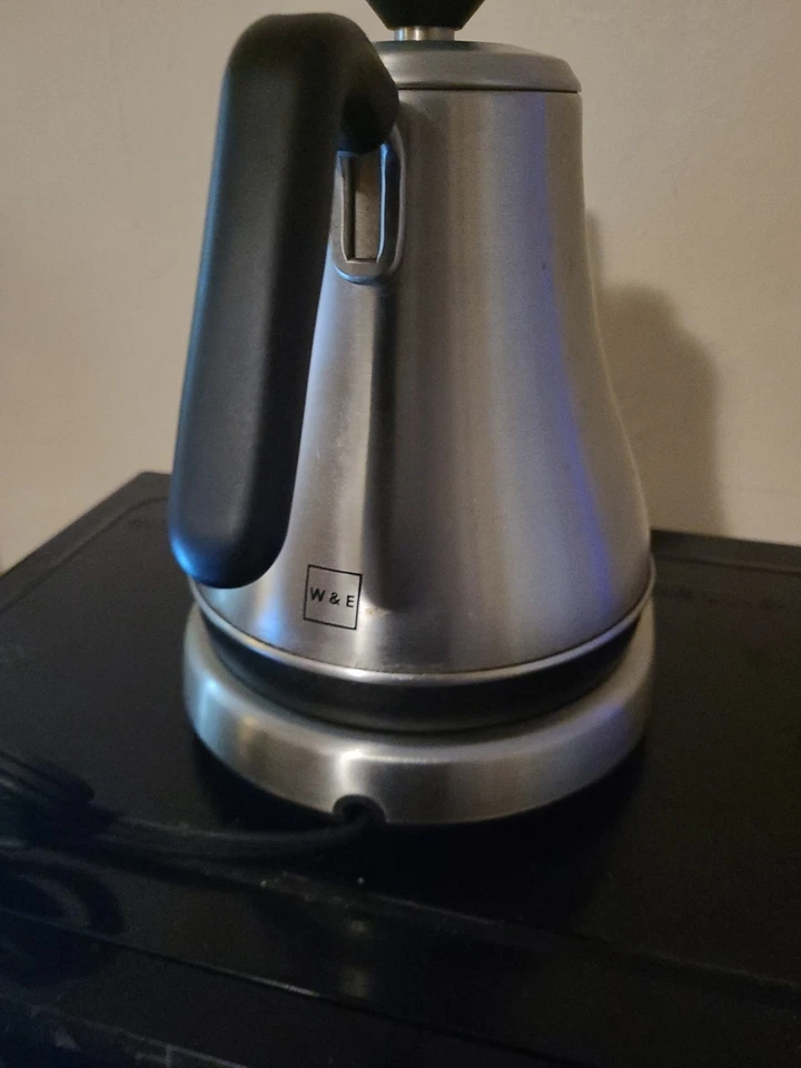 Hervidor eléctrico de cuello de ganso Willow & Everett con control de temperatura, 1L - plateado Foto 4 de 4