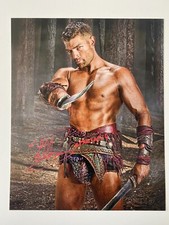 LIAM MCINTYRE In Person Signed Autograph 20x25cm Spartacus