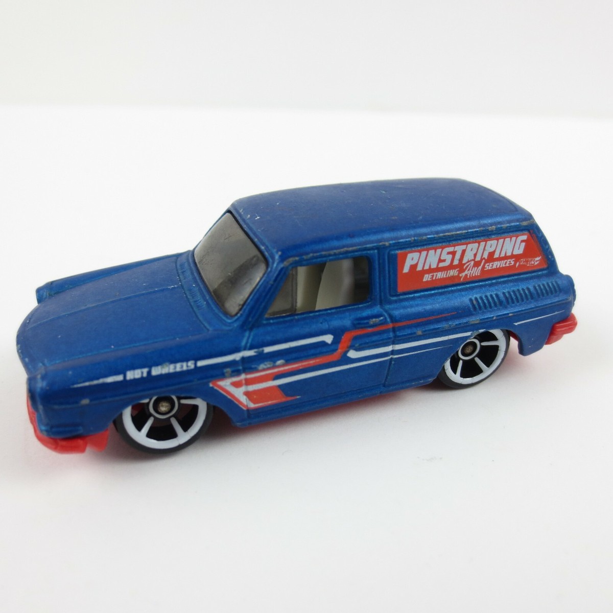 Hot Wheels Custom '69 Volkswagen Squareback Vehicle Toy Car Blue