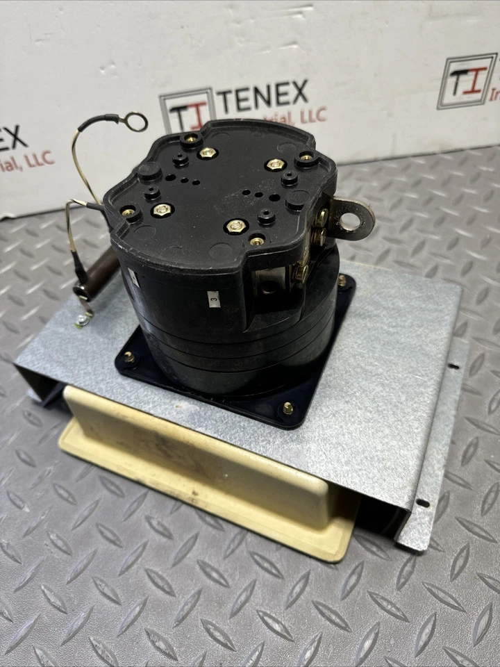 Interruptor de desconexión Powerware Entreelec Vy 200 600v 200a 47572227 D-3 Foto 3 de 4