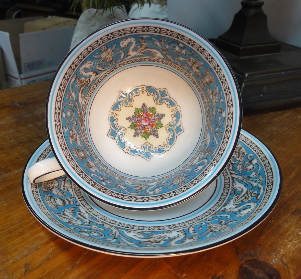 Wedgwood Bone China Florentine Turquoise Teacup Saucer Set of