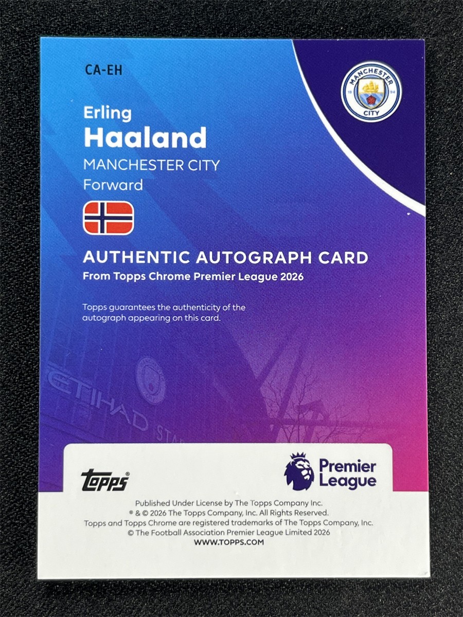 2026 Topps Chrome Premier League Erling Haaland Gold Wave Authentic Auto /50 view 2