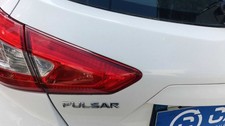 Feu arrière Nissan Pulsar