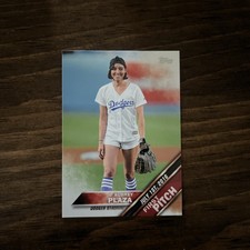 Topps Update Series 2016 - Aubrey Plaza First Pitch FP-6