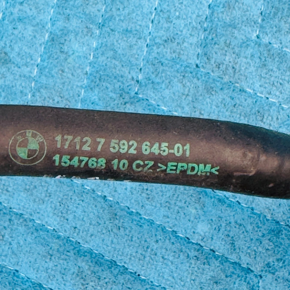 Оригинальный расширительный бак охлаждающей жидкости для BMW 650i 2012–2014 годов выпуска 17137601948 - Изображение 2 из 4