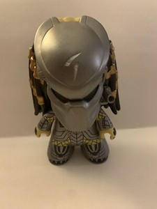 AVP Alien Vs Predator - Titans Vinyl Figure Loot Crate Exclusive - Predator -