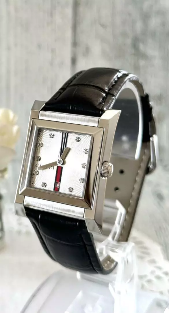 Montre GUCCI 111J Carré Argent 10P Diamant [rare]