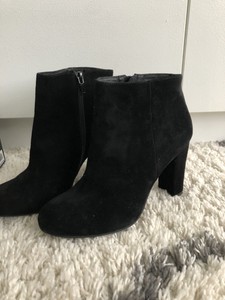 jones the bootmaker ankle boots